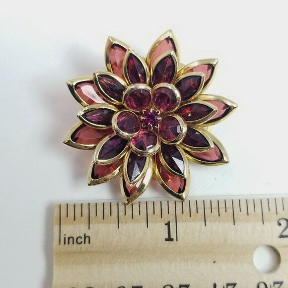 Vintage Avon Purple Rhinestone Starburst Flower Design Brooch, Lapel Pin - Picture 4 of 6